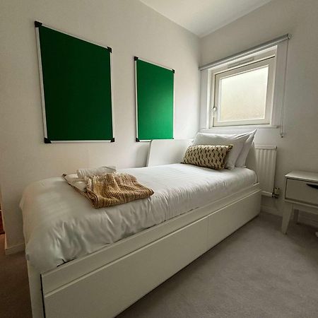 City Center,2 Bedroom Apartment With Parking Cambridge  Luaran gambar