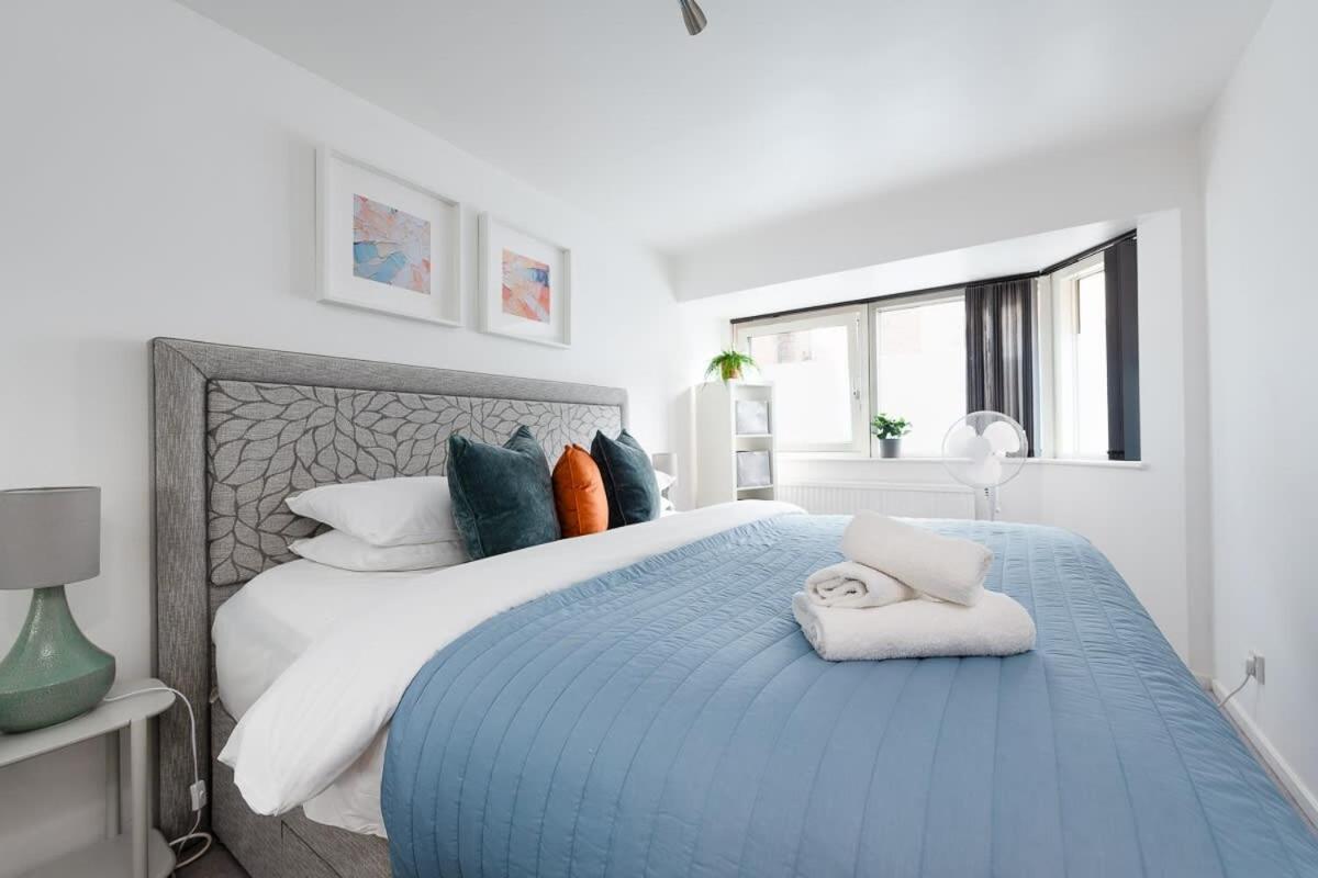 City Center,2 Bedroom Apartment With Parking Cambridge  Luaran gambar