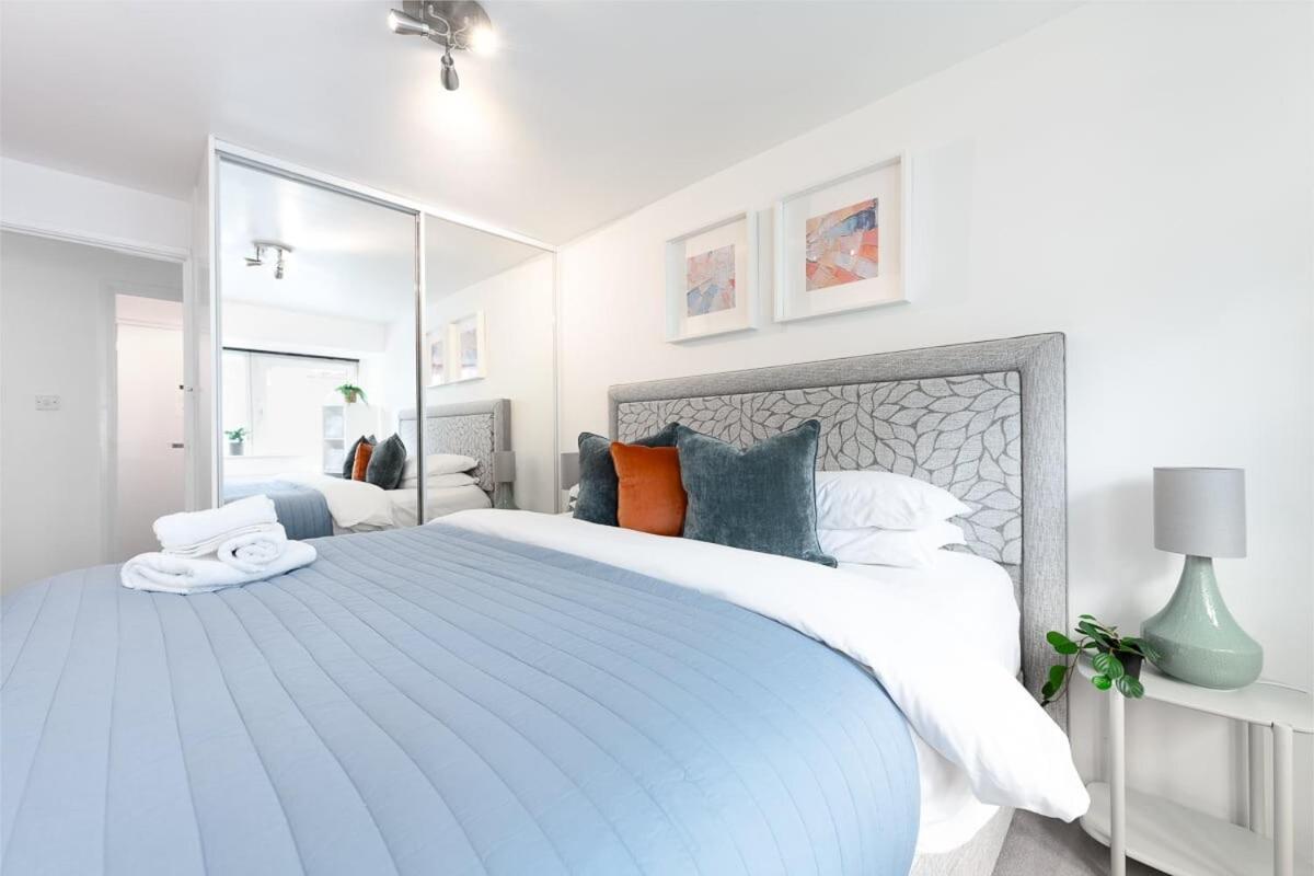 City Center,2 Bedroom Apartment With Parking Cambridge  Luaran gambar