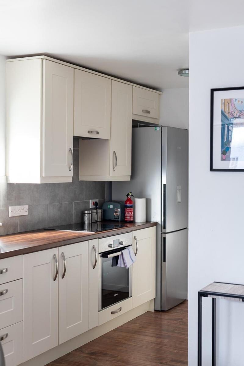 City Center,2 Bedroom Apartment With Parking Cambridge  Luaran gambar